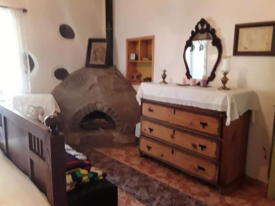 Ecoartejeda Cave House 게스트하우스 외부 사진